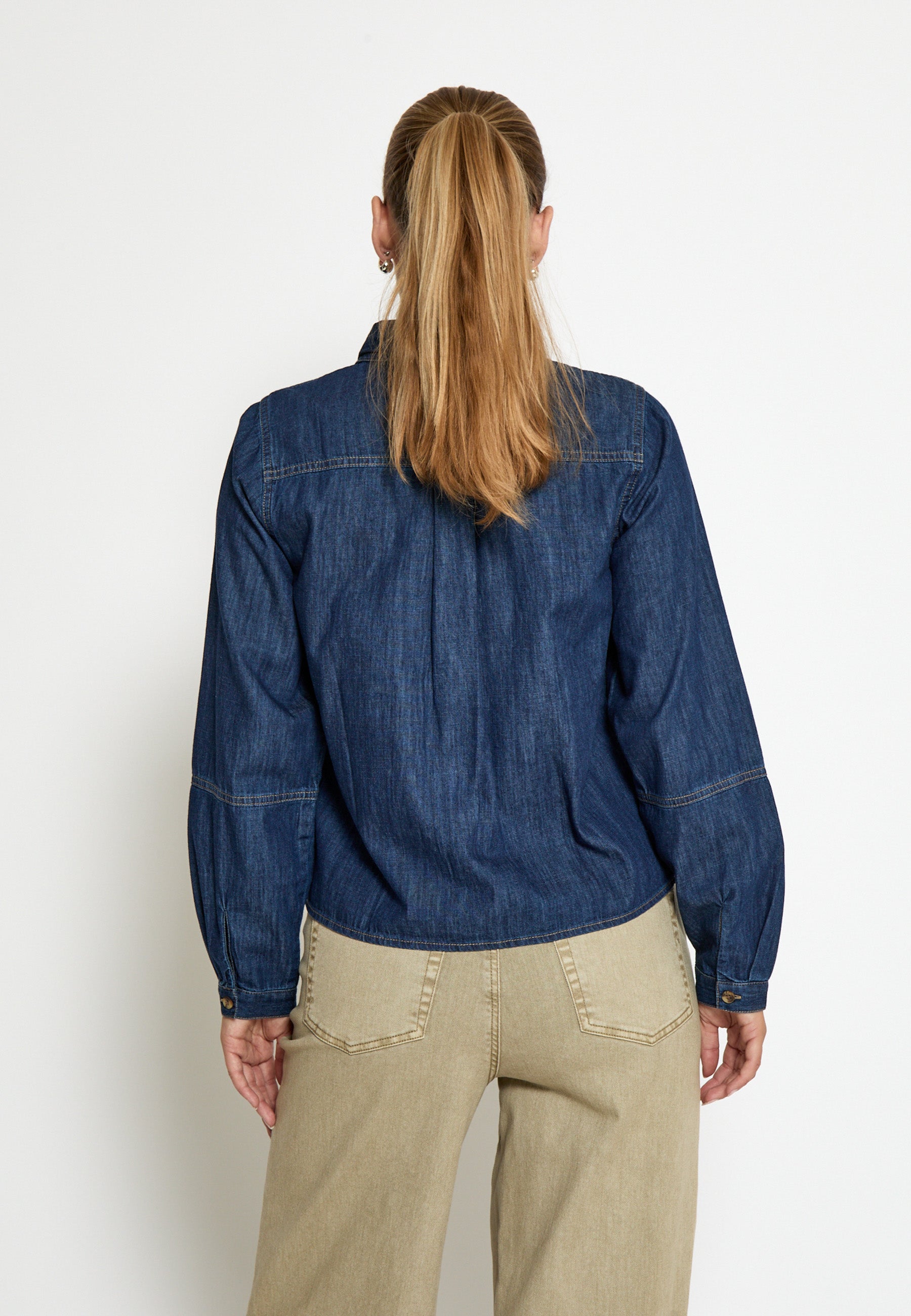 Kaia gallaskyrta/jakki frá Peppercorn - Mid blue denim
