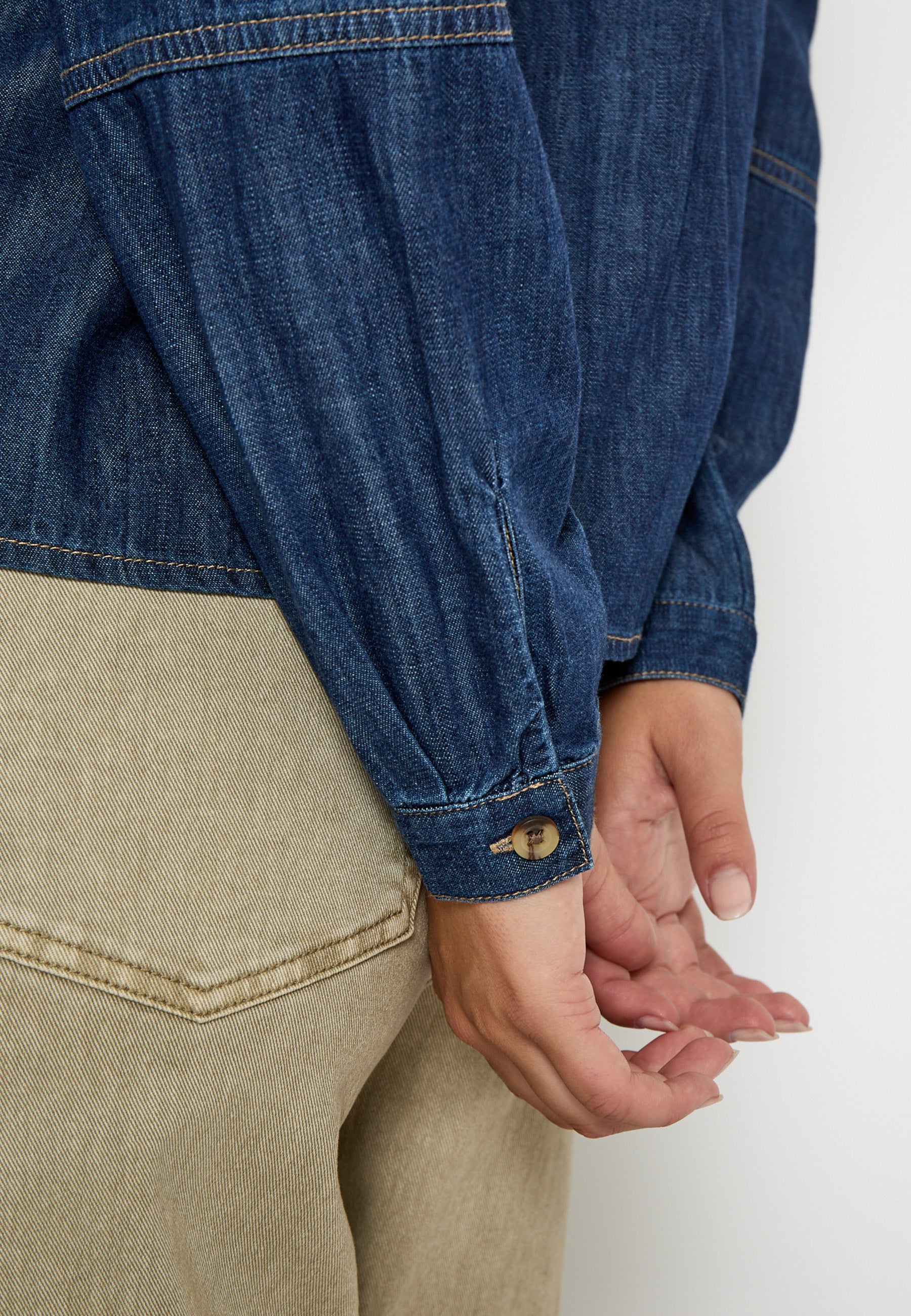 Kaia gallaskyrta/jakki frá Peppercorn - Mid blue denim