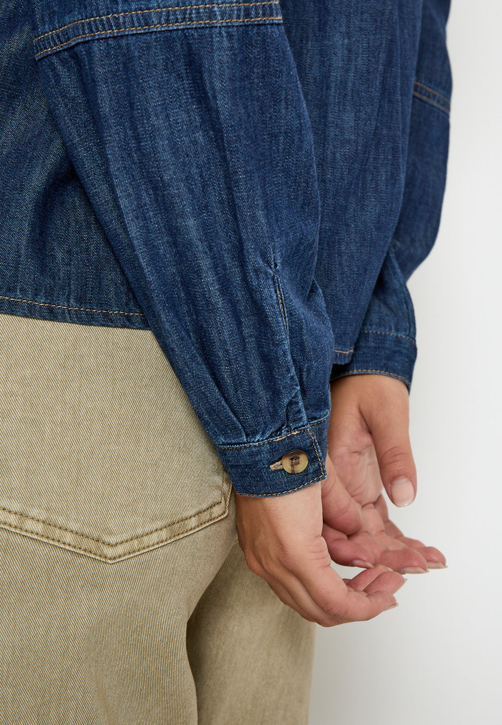 Kaia gallaskyrta/jakki frá Peppercorn - Mid blue denim