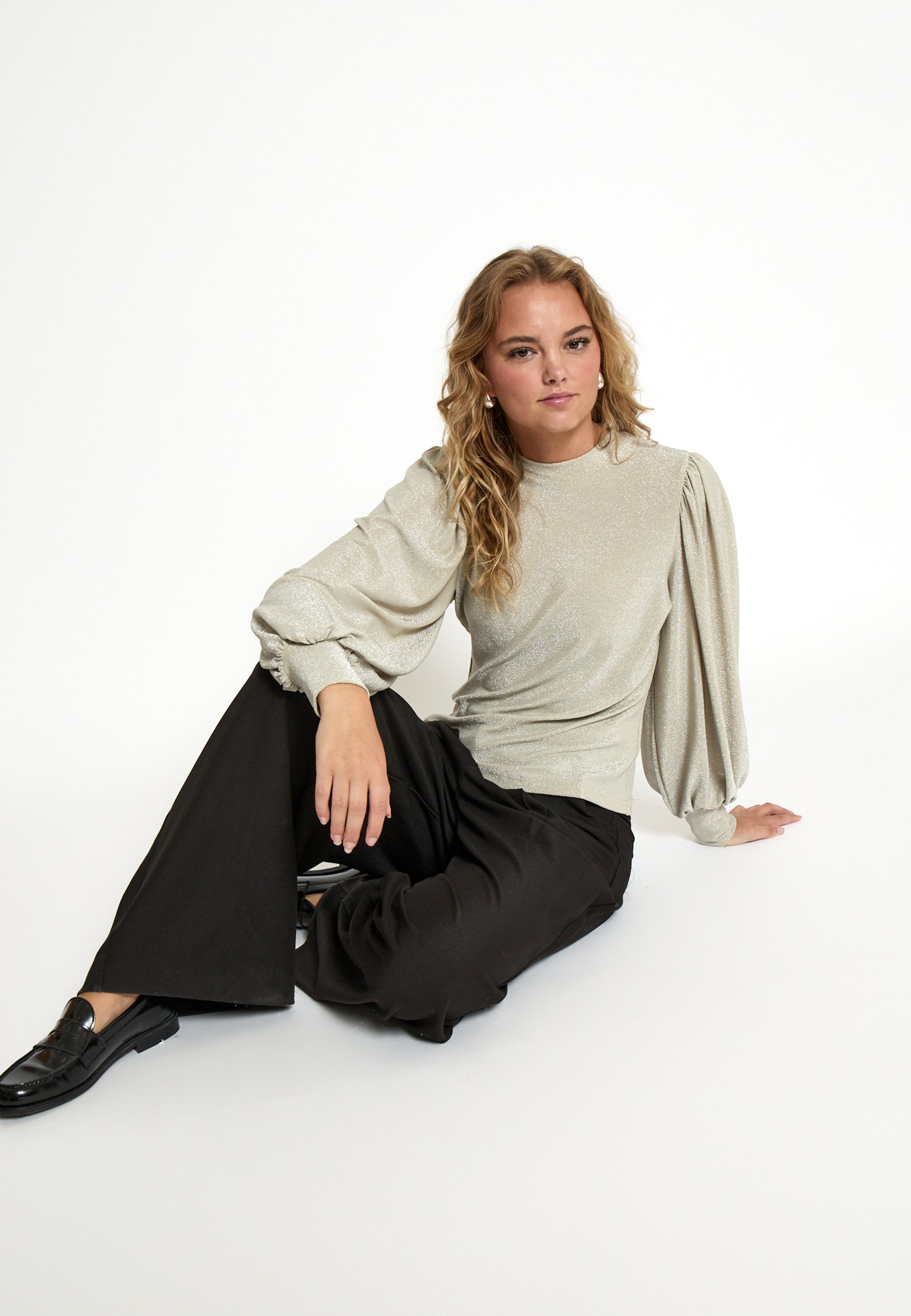 Lucina blússa frá Peppercorn - Sand metal