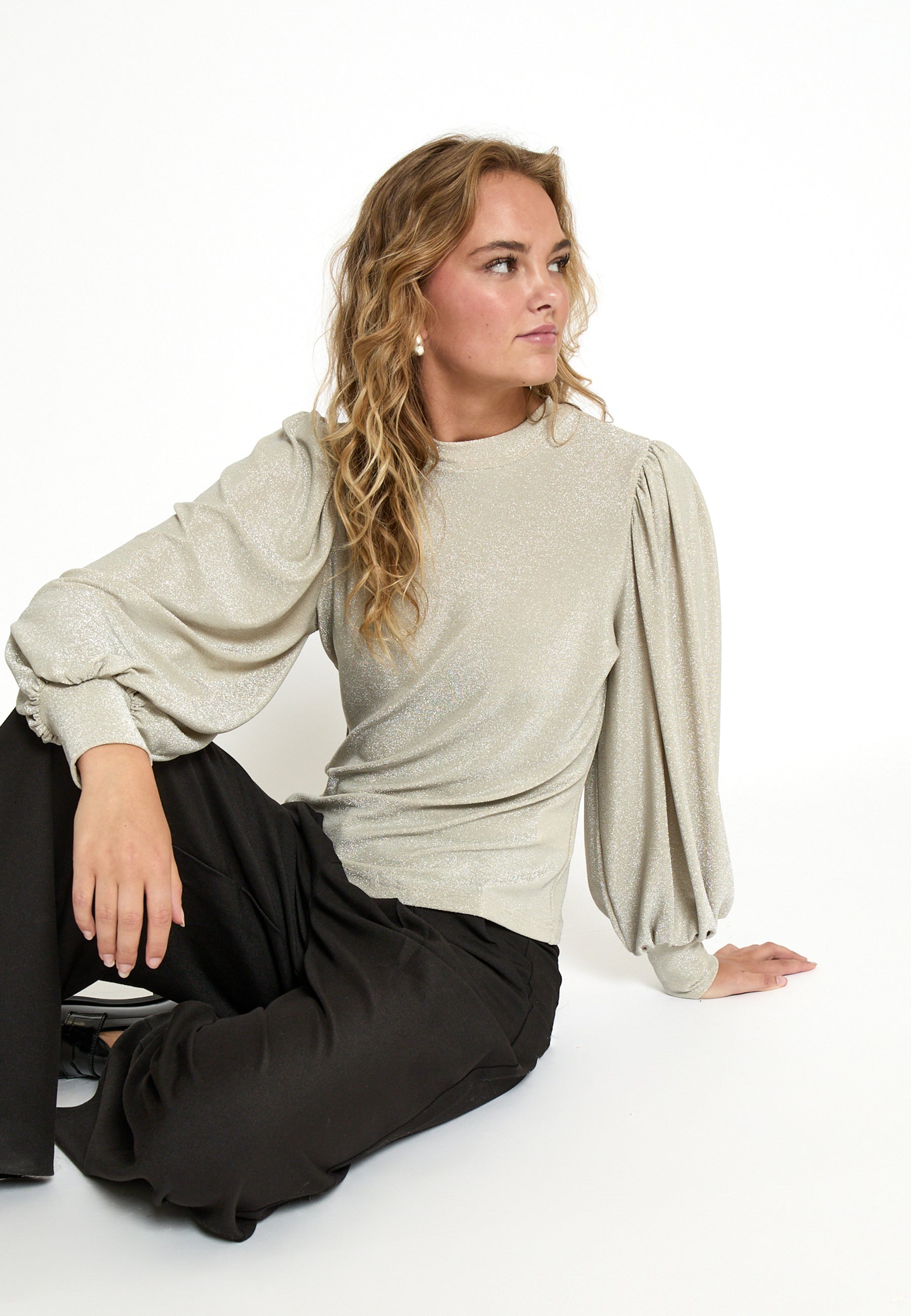 Lucina blússa frá Peppercorn - Sand metal