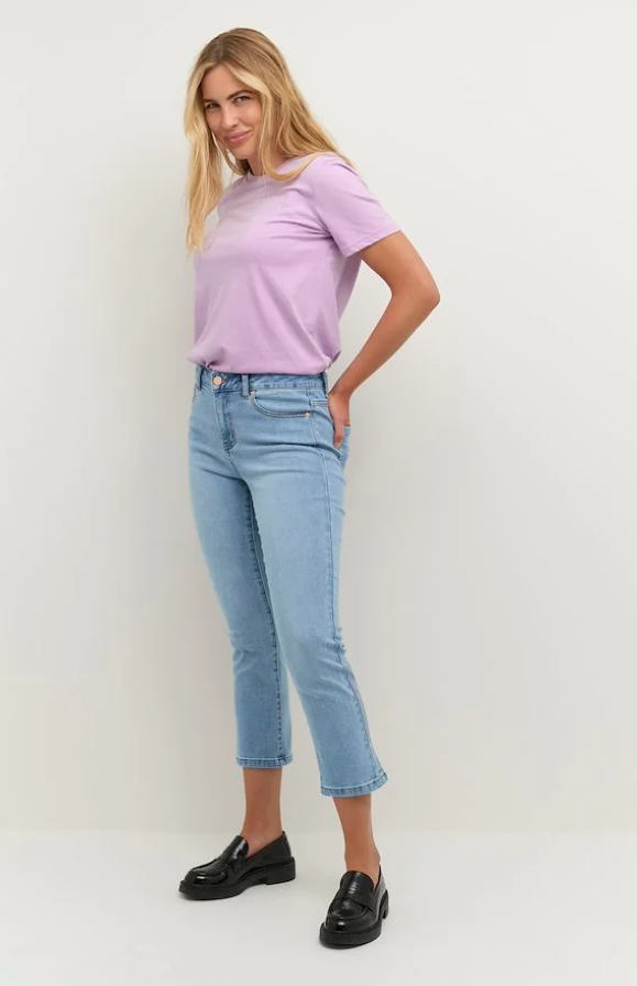 Sinem cropped  gallabuxur frá Kaffe  –  ljósar