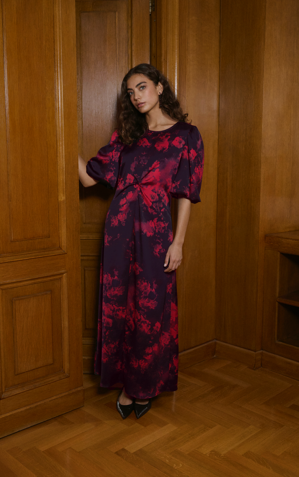 Elsie Elitha síður  kjóll frá Culture - Rauður blóma