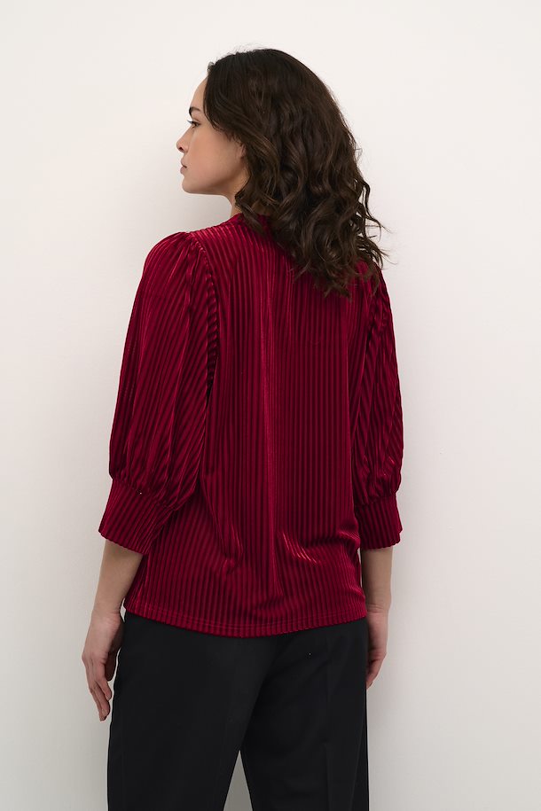Caca blússa frá Kaffe -  Haute Red
