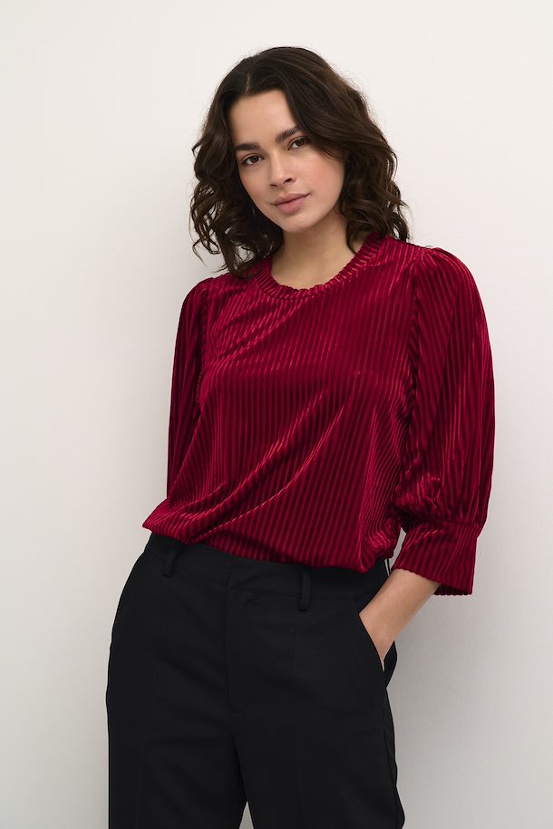 Caca blússa frá Kaffe -  Haute Red