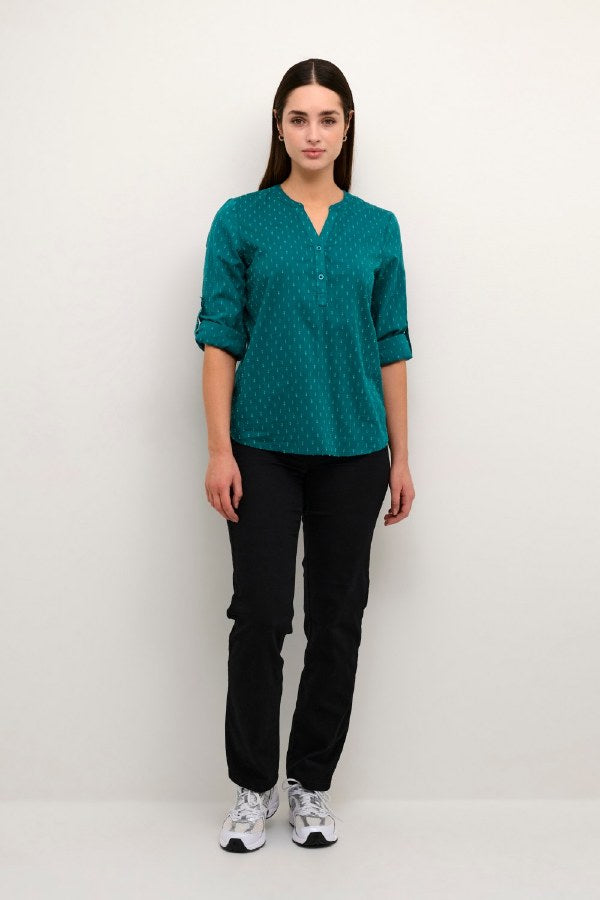 Silona blússa frá Kaffe - Legion Blue