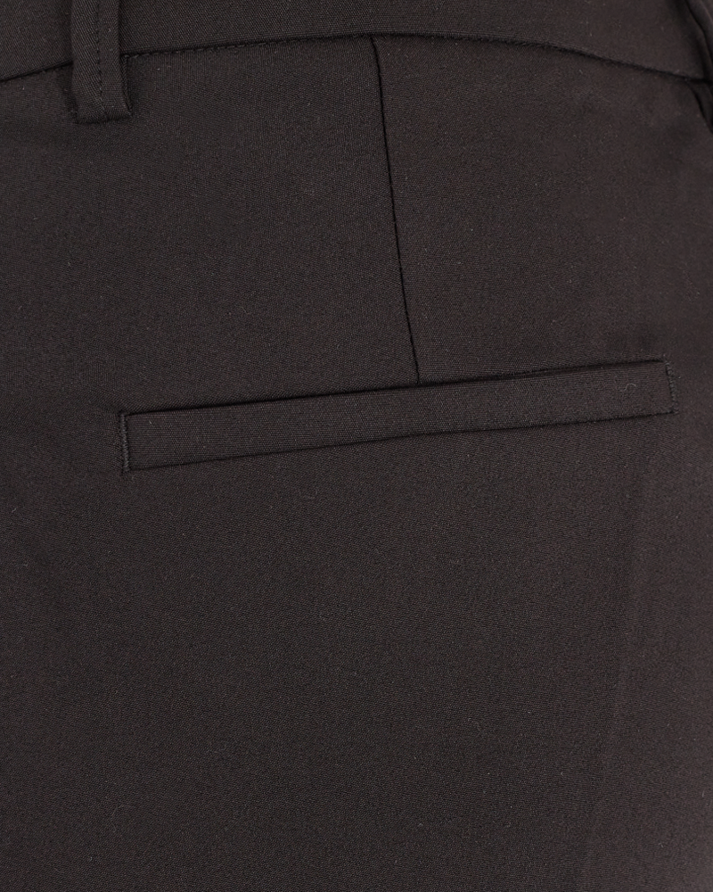 Isadora ankle bootcut  buxur frá Freequent - Svartar