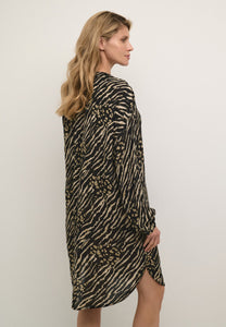 Karina amber kjóll frá Kaffe - animal print