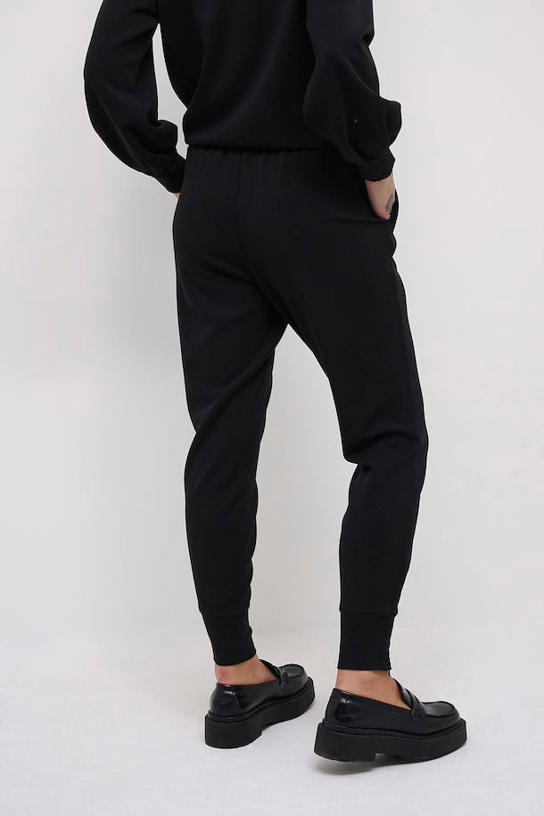 22 buxur frá My Essential Wardrobe - Svartar